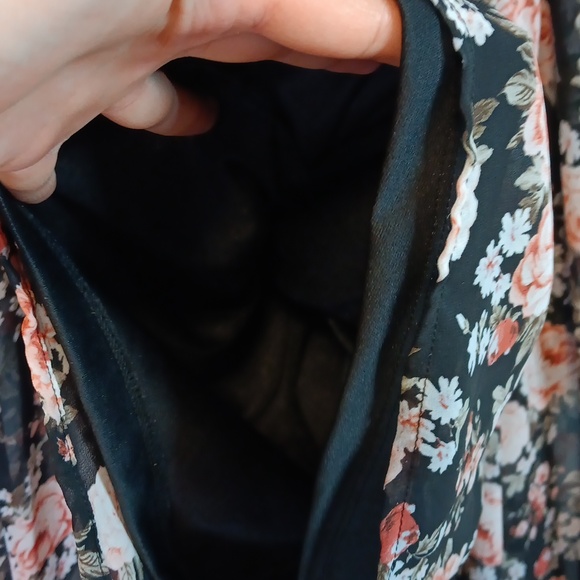 SWS floral romper with train - Picture 3 of 12